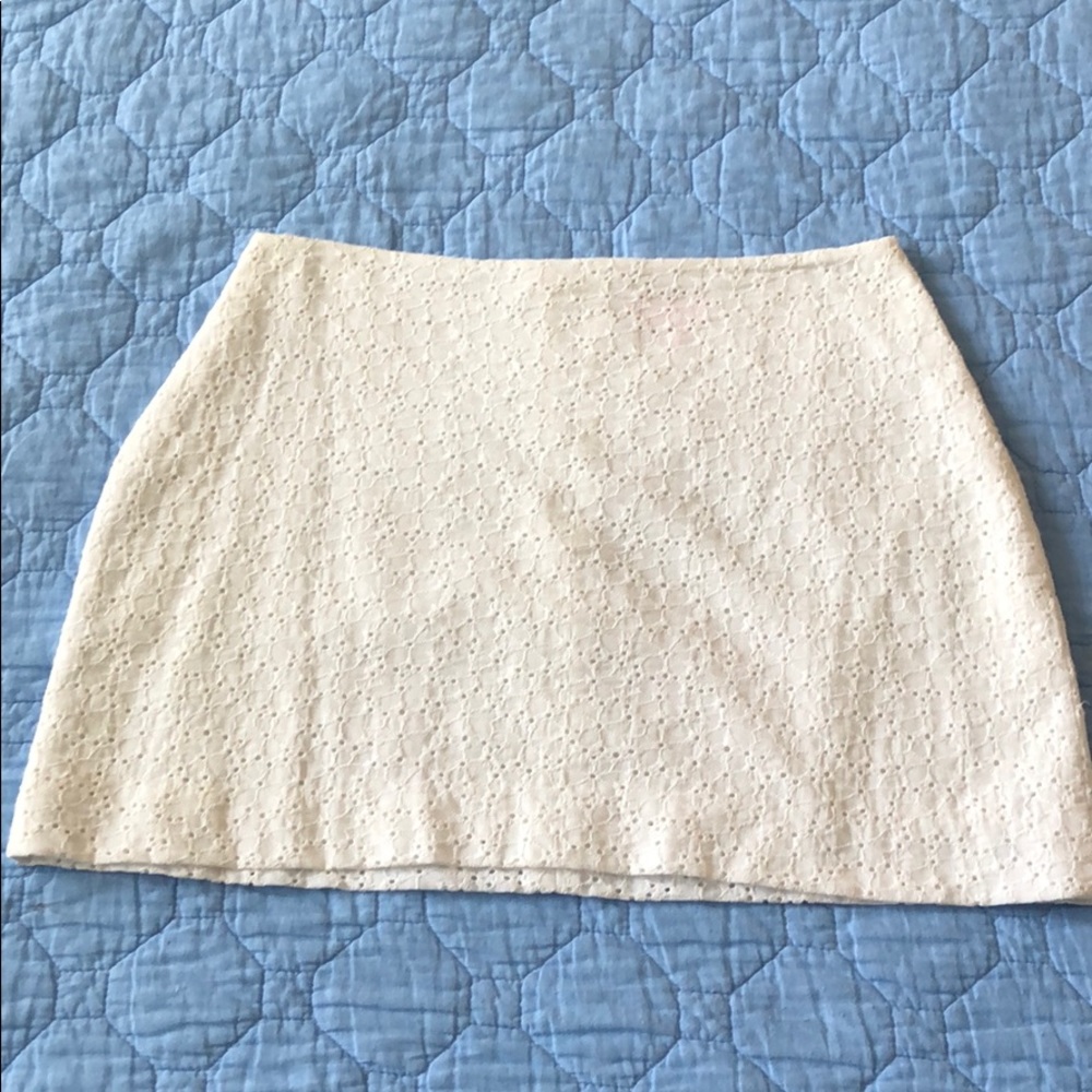 Lilly Pulitzer White Skirt Size 4 (fits like a 2)